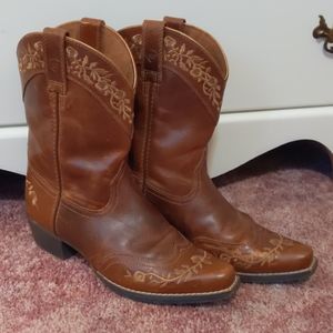 Ariat Girls Embroidered Western Boots 3.5 Youth